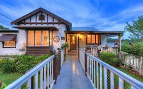 Andavine House - Bed & Breakfast
